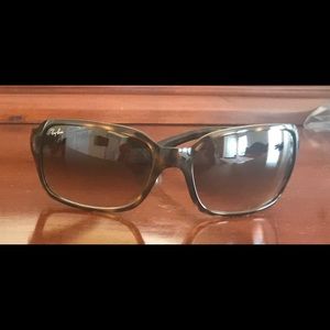 Never Been Worn Ray-Van Sunglasses